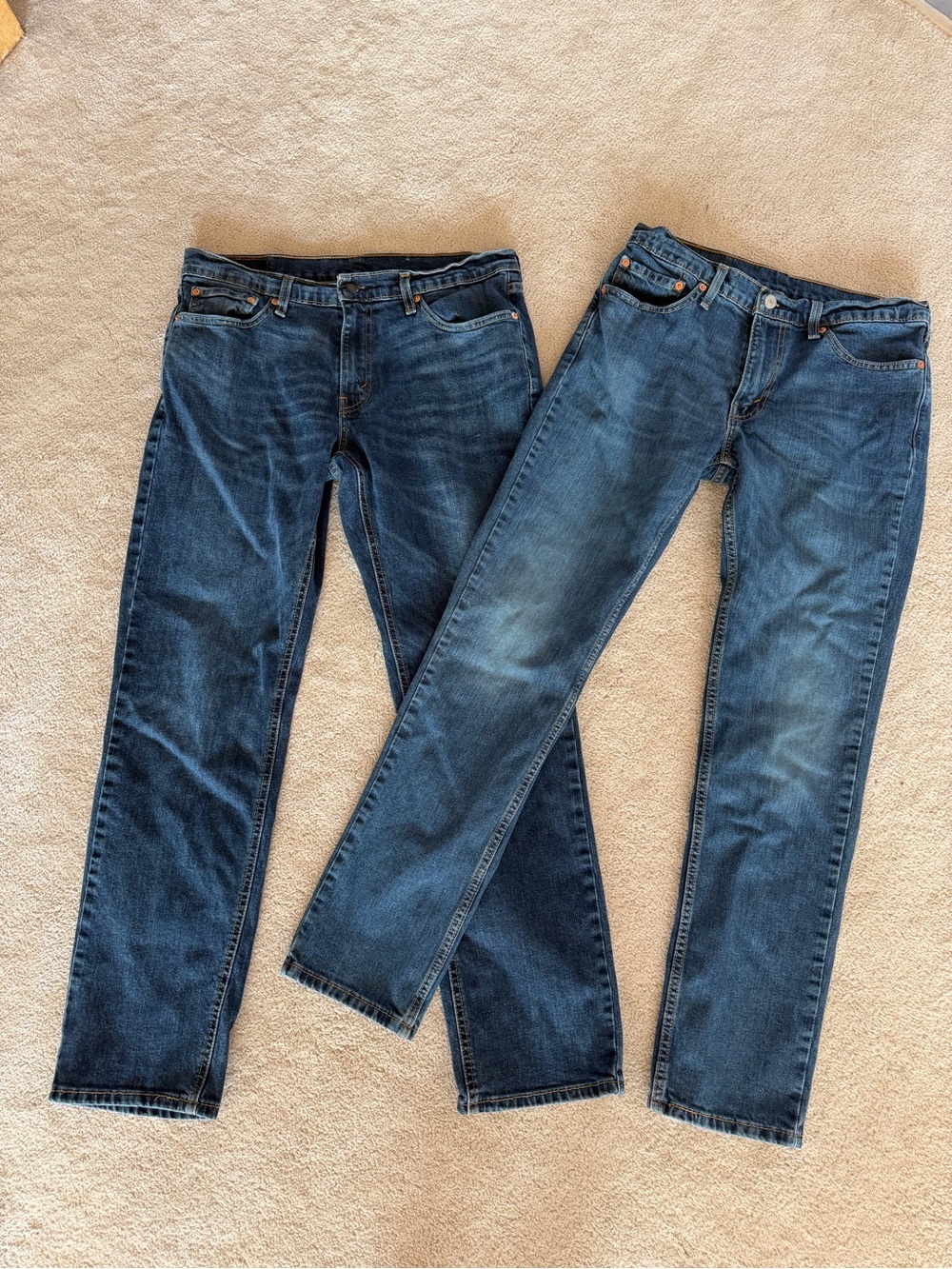 2 Pairs of Levi's Jeans